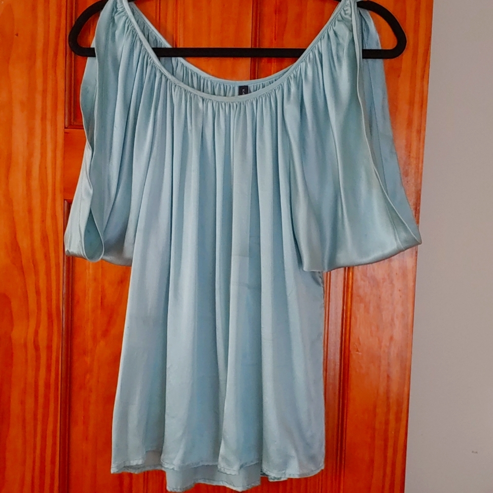 Beautiful blue top
